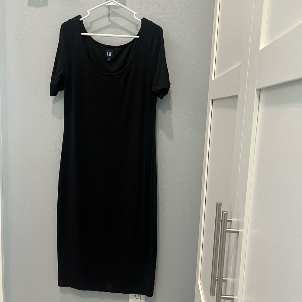 GAP Classic Black Midi Dress